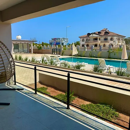 Yeni Iskele 3 Yatak Odali Muestakil Ortak Havuzlu Kirenia
