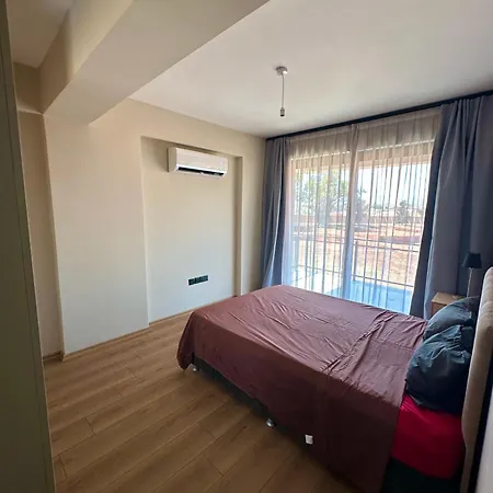 Apartament Yeni Iskele 3 Yatak Odali Muestakil Ortak Havuzlu Kirenia