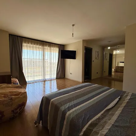 Yeni Iskele 3 Yatak Odali Muestakil Ortak Havuzlu Apartament
