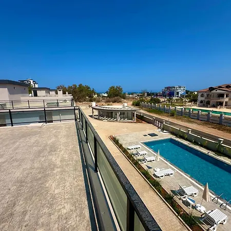 Yeni Iskele 3 Yatak Odali Muestakil Ortak Havuzlu Apartment *