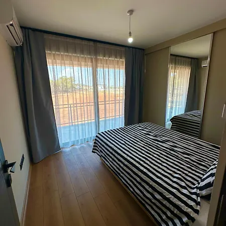 Yeni Iskele 3 Yatak Odalı Müstakil Ortak Havuzlu * Girne