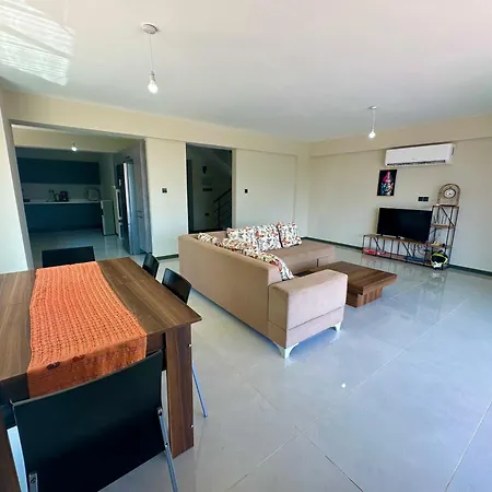 Apartment Yeni Iskele 3 Yatak Odali Muestakil Ortak Havuzlu