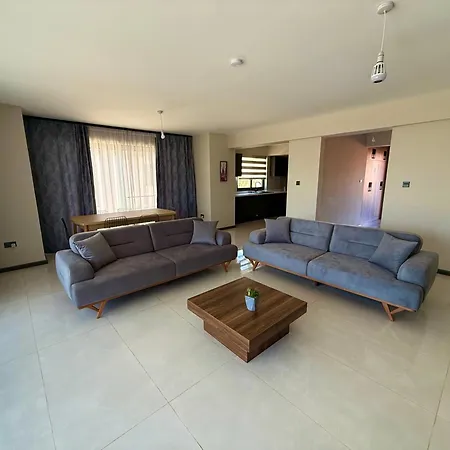 Yeni Iskele 3 Yatak Odali Muestakil Ortak Havuzlu * Kyrenia (Northern Cyprus)